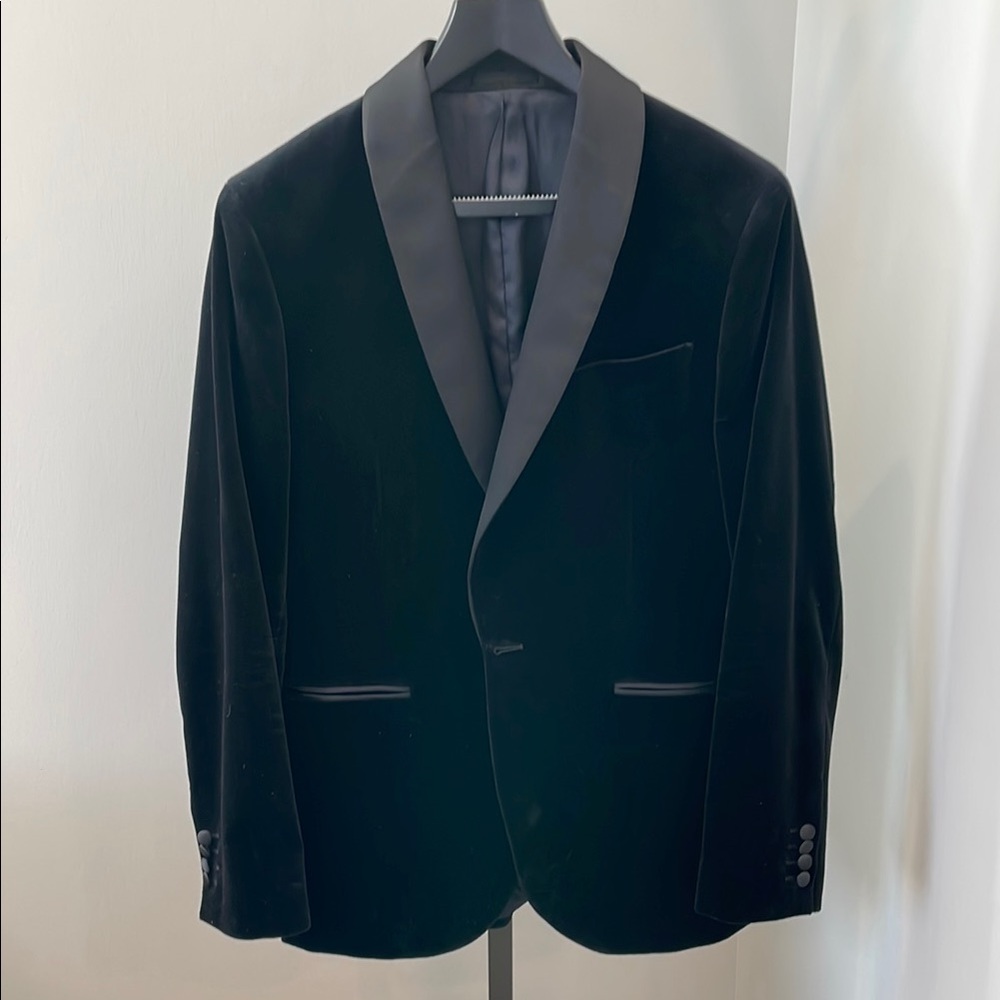Elegant Black Velvet Blazer, Size 40R
